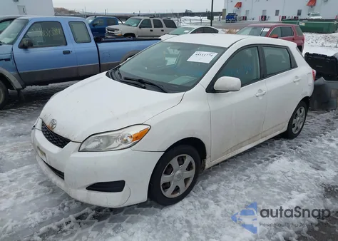 2009 Toyota Matrix z USA, uszkodzony, nr VIN 2T1KU40E99C189878